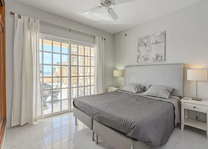 El Yuka With Heated Pool Villa