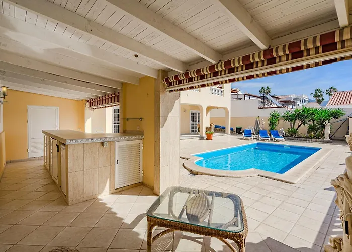 Villa El Yuka With Heated Pool