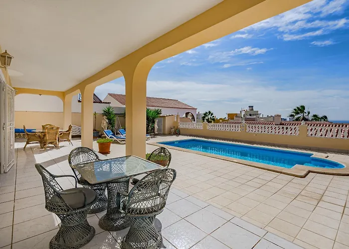 El Yuka With Heated Pool Villa